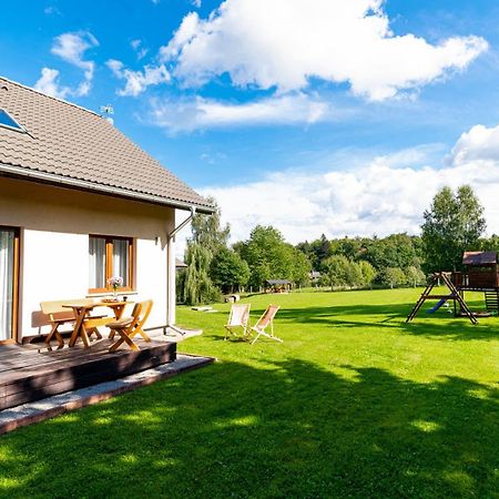 Apartamenty Czerwony Dworek - Duzy Teren Zielony, Plac Zabaw, Miejsce Na Grilla I Staw Z Mozliwoscia Wedkowania, Boisko Mysłakowice Exteriör bild
