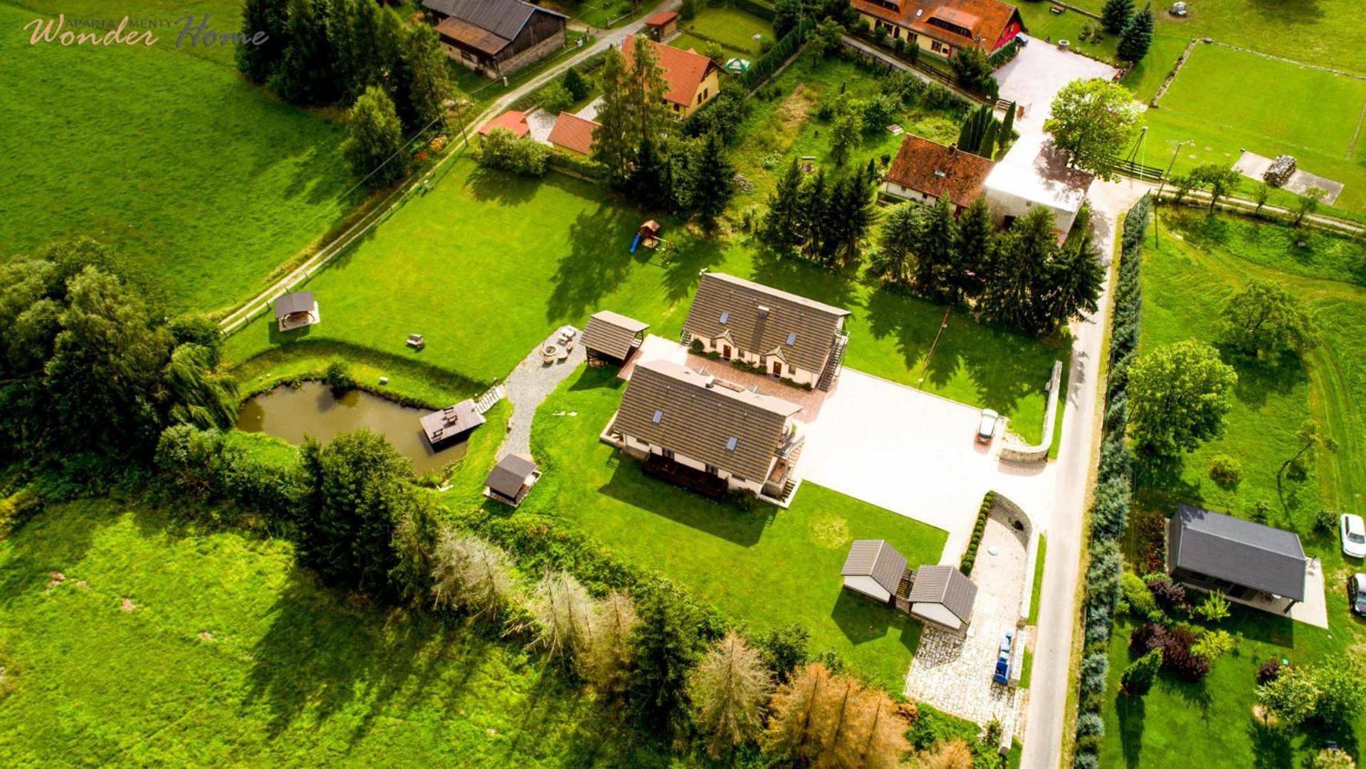 Apartamenty Czerwony Dworek - Duzy Teren Zielony, Plac Zabaw, Miejsce Na Grilla I Staw Z Mozliwoscia Wedkowania, Boisko Mysłakowice Exteriör bild